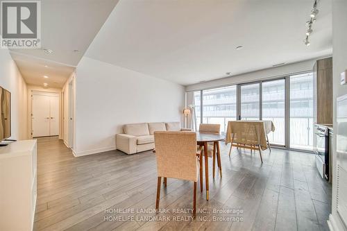 3907 - 50 Charles Street E, Toronto, ON - Indoor