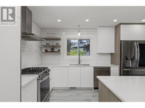 2924 Gorman Road, West Kelowna, BC - Indoor Photo Showing Kitchen With Upgraded Kitchen