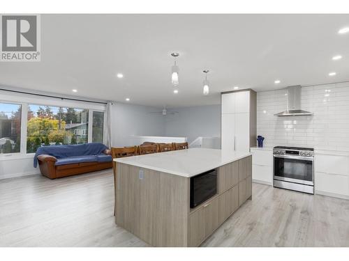 2924 Gorman Road, West Kelowna, BC - Indoor Photo Showing Kitchen