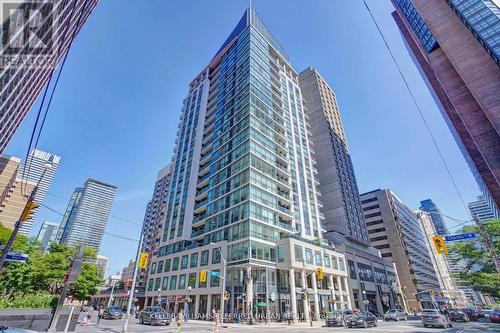 1504 - 1121 Bay Street, Toronto, ON - Outdoor With Facade