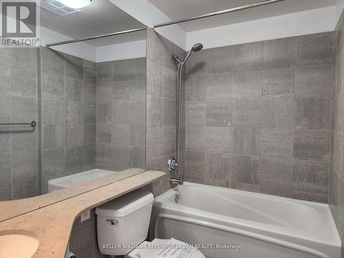 1504 - 1121 Bay Street, Toronto, ON - Indoor Photo Showing Bathroom