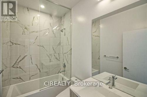 1217 - 38 Honeycrisp Crescent, Vaughan, ON - Indoor Photo Showing Bathroom