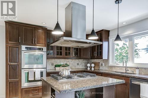 2408 14Th Line N, Innisfil, ON - Indoor Photo Showing Kitchen With Upgraded Kitchen