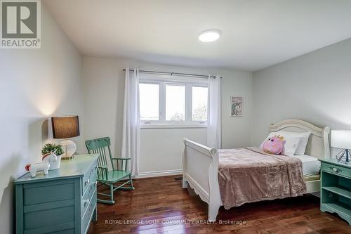 2408 14Th Line N, Innisfil, ON - Indoor Photo Showing Bedroom