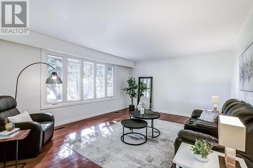 2408 14Th Line N, Innisfil, ON - Indoor Photo Showing Living Room