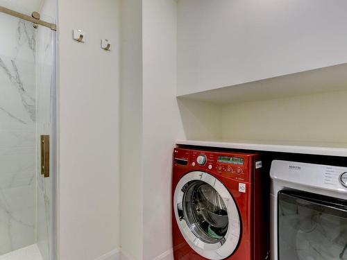 Salle de bains - 7490 Boul. Milan, Brossard, QC - Indoor Photo Showing Laundry Room