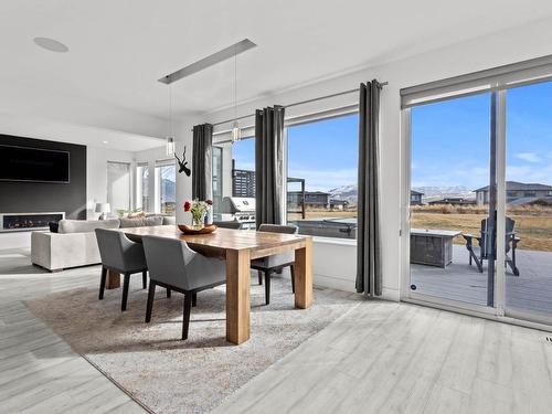 205 Rue Cheval Noir, Kamloops, BC - Indoor Photo Showing Dining Room