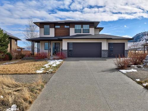 205 Rue Cheval Noir, Kamloops, BC - Outdoor With Facade