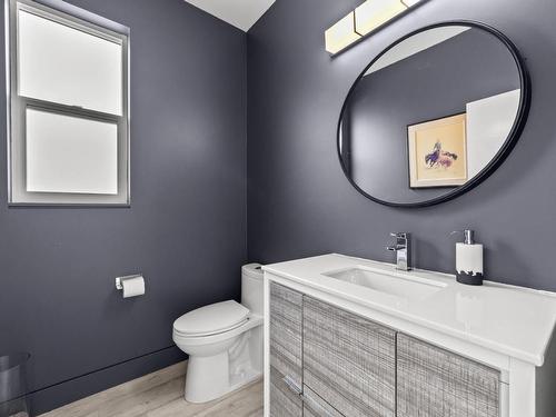 205 Rue Cheval Noir, Kamloops, BC - Indoor Photo Showing Bathroom