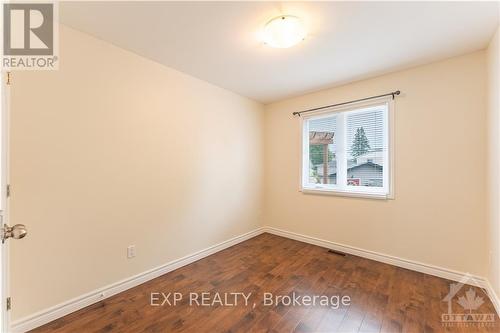 15 Gareau Crescent, Prescott And Russell, ON - Indoor Photo Showing Other Room