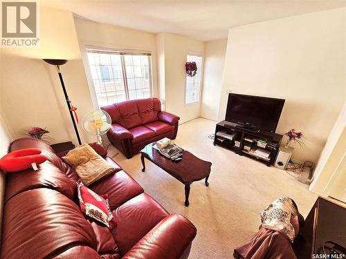 32 243 Herold Terrace, Saskatoon, SK - Indoor Photo Showing Living Room