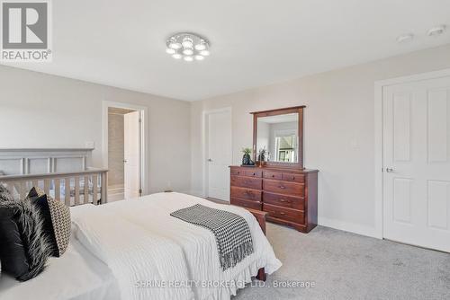 1552 Sandridge Avenue, London, ON - Indoor Photo Showing Bedroom