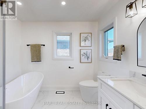 231 Crombie Street, Clarington, ON - Indoor Photo Showing Bathroom