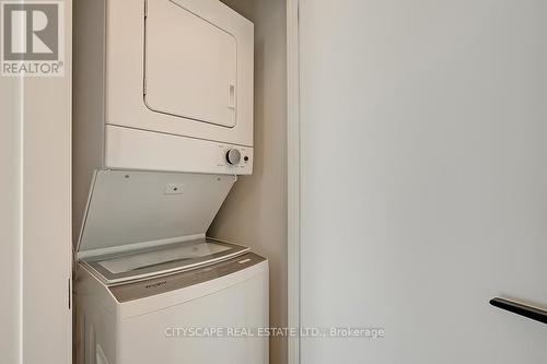 508 - 220 Missinnihe, Mississauga, ON - Indoor Photo Showing Laundry Room