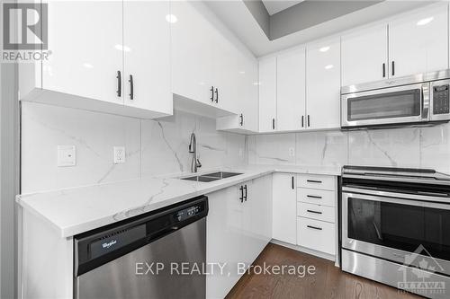 203 - 615 Longfields Drive, Ottawa, ON - Indoor Photo Showing Kitchen With Stainless Steel Kitchen With Double Sink With Upgraded Kitchen