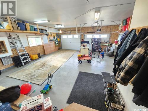 10 Danton Street, Tribune, SK - Indoor Photo Showing Garage