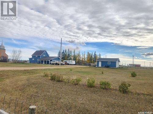 10 Danton Street, Tribune, SK - Outdoor