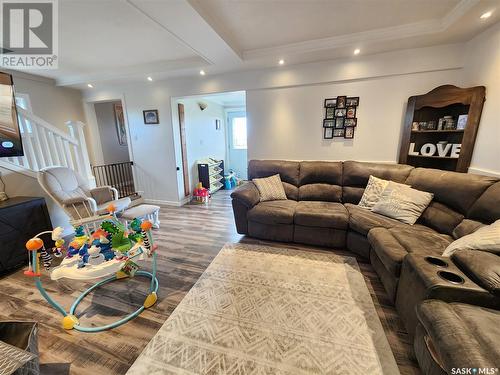 10 Danton Street, Tribune, SK - Indoor Photo Showing Living Room