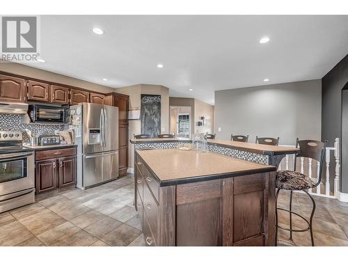 6401 Harrison Heights, Summerland, BC - Indoor Photo Showing Kitchen