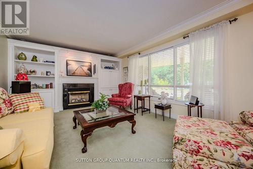 847 Edistel Crescent, Mississauga, ON - Indoor Photo Showing Living Room With Fireplace