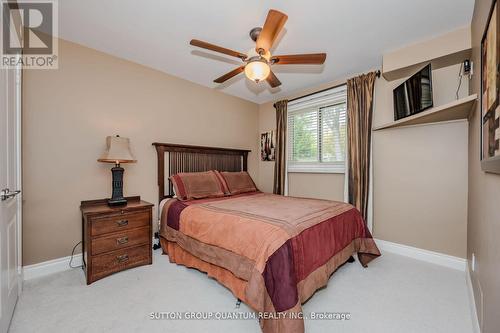 847 Edistel Crescent, Mississauga, ON - Indoor Photo Showing Bedroom