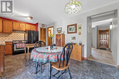 330 St Alban'S Road, Kawartha Lakes, ON - Indoor Photo Showing Dining Room