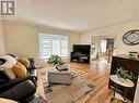 6 Vine Road, Grimsby, ON  - Indoor Photo Showing Living Room 