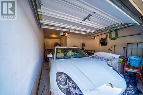 509 Clifford Perry Place, Newmarket, ON - Indoor Photo Showing Garage