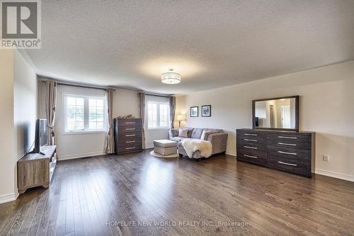 509 Clifford Perry Place, Newmarket, ON - Indoor Photo Showing Bedroom