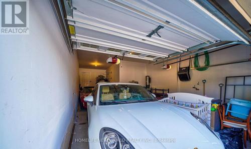 509 Clifford Perry Place, Newmarket, ON - Indoor Photo Showing Garage