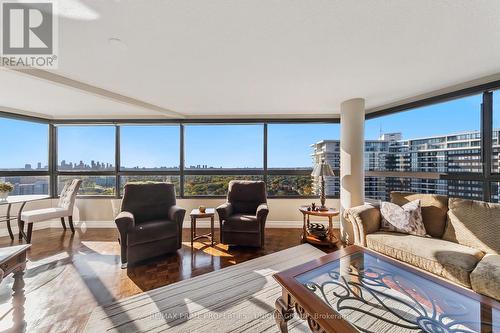 2310 - 1300 Bloor Street, Mississauga, ON - Indoor Photo Showing Dining Room