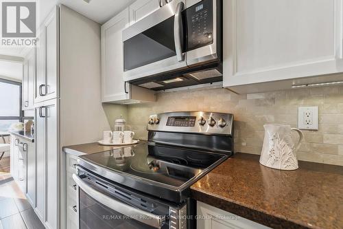 2310 - 1300 Bloor Street, Mississauga, ON - Indoor Photo Showing Kitchen