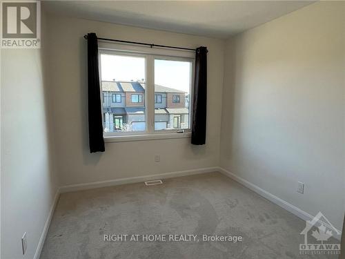 176 Namaste Walk, Barrhaven (7704 - Barrhaven - Heritage Park), ON - Indoor Photo Showing Dining Room