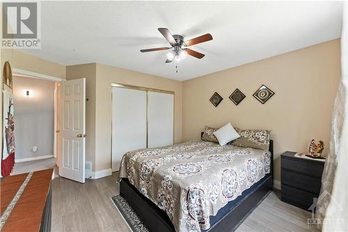 6109 Fernbank Road, Stittsville, ON - Indoor Photo Showing Bedroom