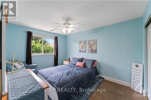 6109 Fernbank Road, Ottawa, ON - Indoor Photo Showing Bedroom