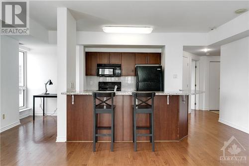 200 Rideau Street Unit#712, Ottawa, ON - Indoor Photo Showing Kitchen