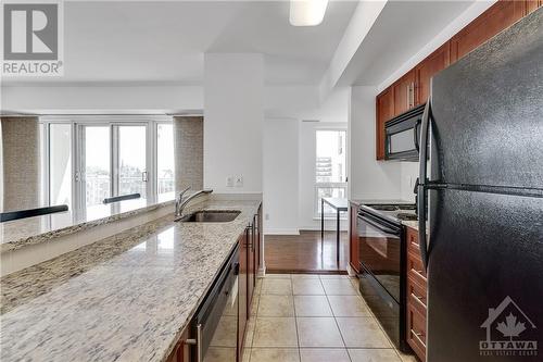 200 Rideau Street Unit#712, Ottawa, ON - Indoor Photo Showing Kitchen