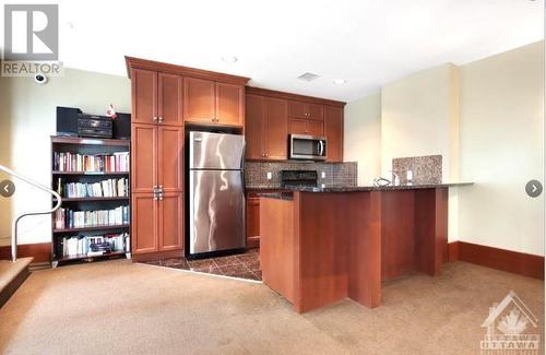 200 Rideau Street Unit#712, Ottawa, ON - Indoor Photo Showing Kitchen