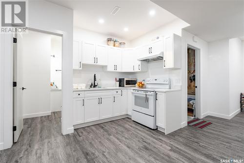 800 1St Avenue N, Martensville, SK - Indoor Photo Showing Kitchen