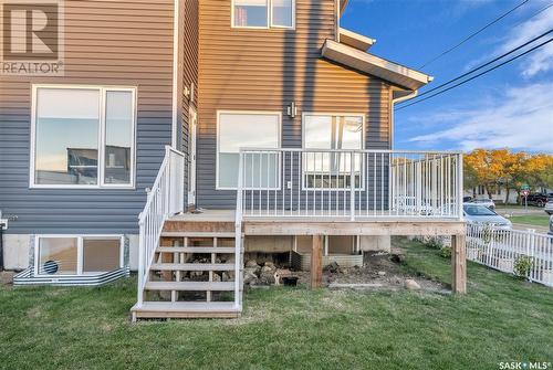 800 1St Avenue N, Martensville, SK - Outdoor With Deck Patio Veranda