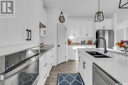 800 1St Avenue N, Martensville, SK - Indoor Photo Showing Kitchen With Double Sink With Upgraded Kitchen