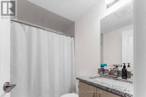 17 Brant Drive, Vaughan, ON - Indoor Photo Showing Bathroom