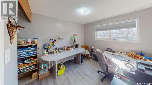 2924 3Rd Avenue N, Regina, SK - Indoor Photo Showing Office