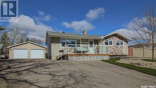 2924 3Rd Avenue N, Regina, SK - Outdoor With Deck Patio Veranda