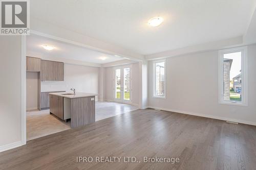 53 Robert Wyllie Street, North Dumfries, ON - Indoor Photo Showing Kitchen