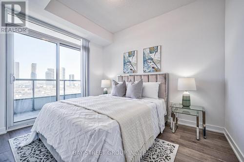 1516 - 38 Honeycrisp Crescent, Vaughan, ON - Indoor Photo Showing Bedroom