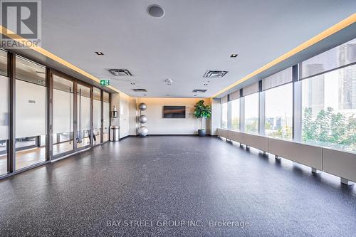 1516 - 38 Honeycrisp Crescent, Vaughan, ON - Indoor Photo Showing Other Room