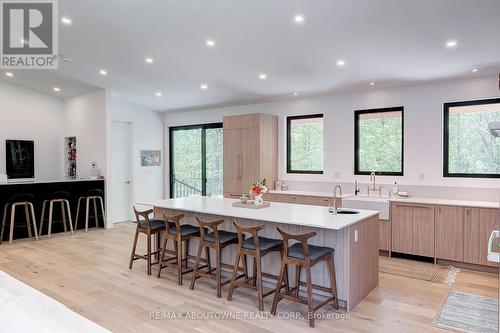 295 Allen Road, Grimsby, ON - Indoor Photo Showing Dining Room