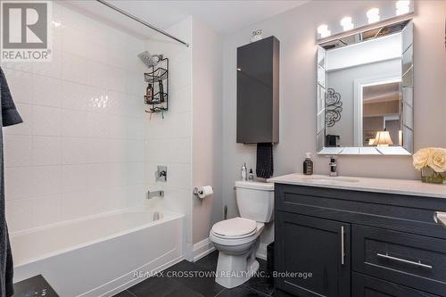 202 - 720 Yonge Street, Barrie, ON - Indoor Photo Showing Bathroom