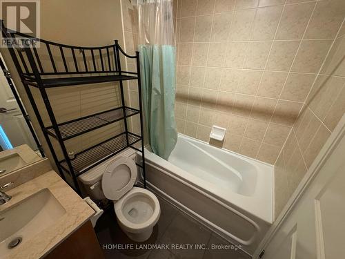 1602 - 18 Yorkville Avenue, Toronto, ON - Indoor Photo Showing Bathroom